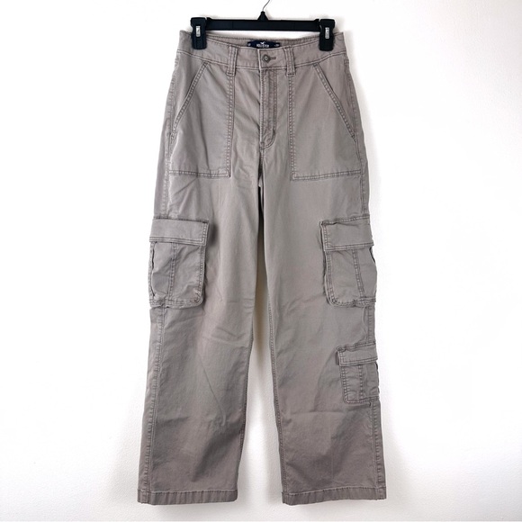 Hollister Ultra High Rise Baggy Cargo Pants Size 2 3 Pocket Khaki Cotton Blend - Picture 2 of 8